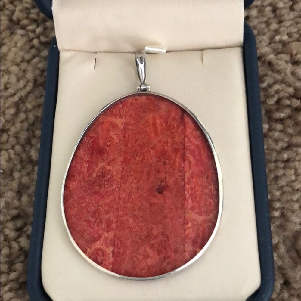 Pendant - Picture 2 of 2